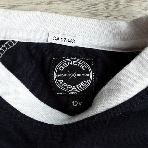 A 👕 t shirt - Picture 4 of 4